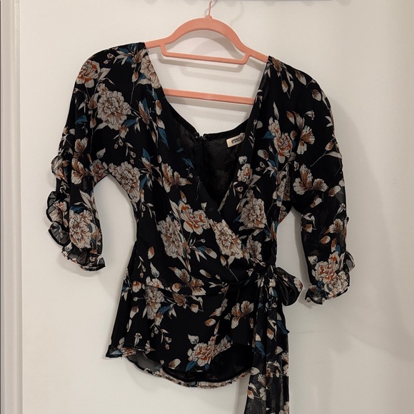 Essue Black Floral Wrap Blouse - Picture 1 of 1